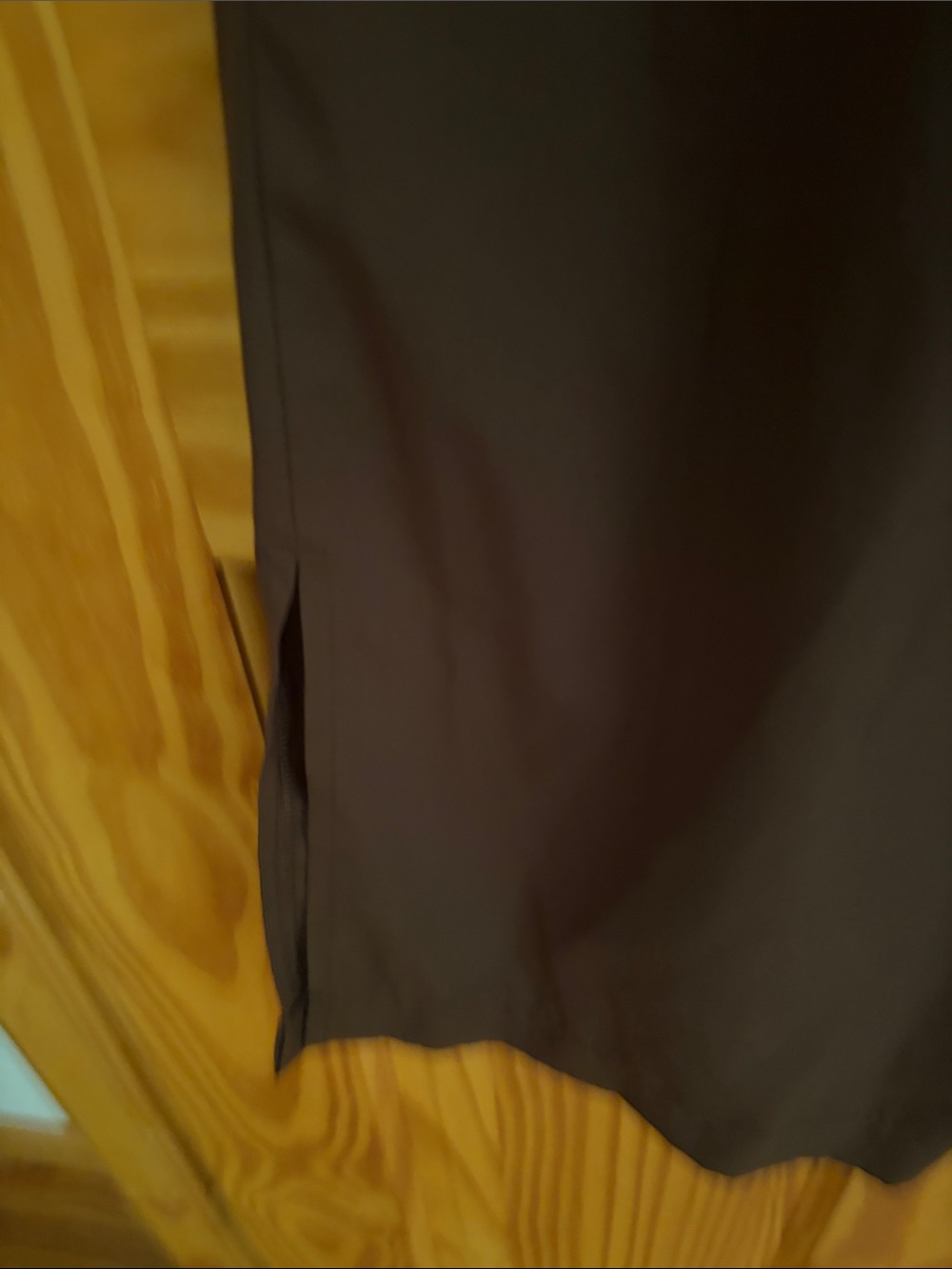 GAP Wide-Leg Cargo Pants in Dark Brown - Picture 5 of 8